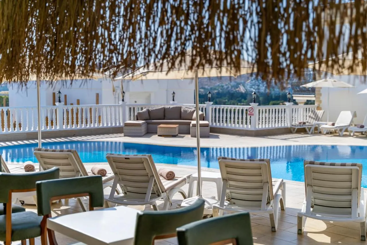 **  Queen Boutique Hotel بيتيس تركيا
