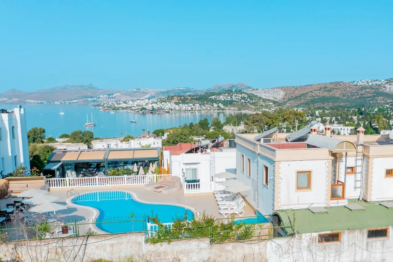 Queen Boutique Hotel بيتيس